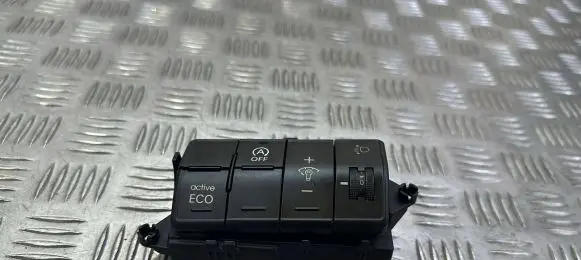 Hyundai i30 Seat heating switch 93320-A6870RY 39YJ0R1100