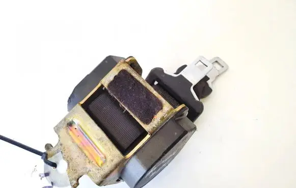 Peugeot 607 Middle seatbelt (rear) 0302031