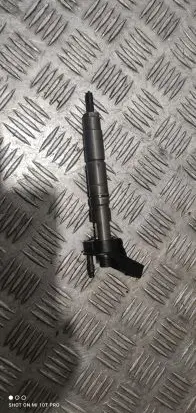 Mercedes-Benz ML W164 Fuel injector A642070