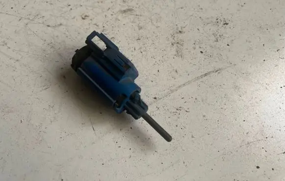 Audi A4 S4 B6 8E 8H Brake pedal sensor switch 8E0927189 2912 19322005