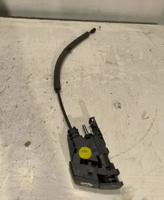 Volkswagen Phaeton Glove box lock 3D1857148