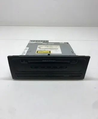 Audi A5 8T 8F CD/DVD changer 8T2035110A