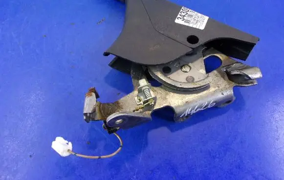 Mazda MPV II LW Handbrake/parking brake lever assembly