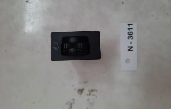 Toyota Corolla Verso AR10 Headlight level height control switch 8415202021