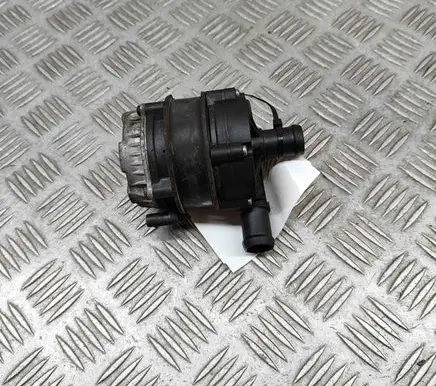 Volkswagen PASSAT B8 Electric auxiliary coolant/water pump 04L965567