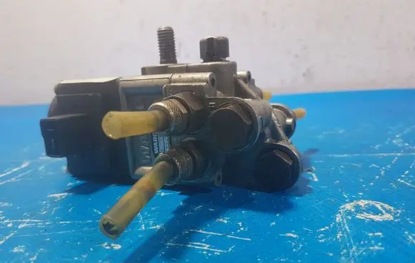 Volvo 960 Valve vacuum 4720174800