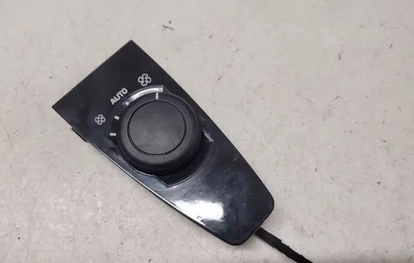Citroen C4 I Picasso Interior fan control switch 9659796977 A53001000