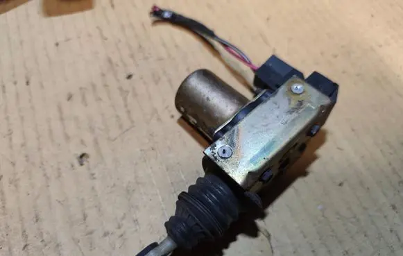 Jeep Cherokee XJ Front door lock motor 