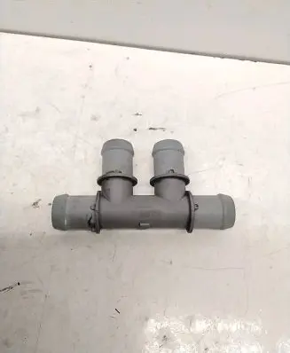Nissan Juke I F15 Engine coolant pipe/hose 2029223