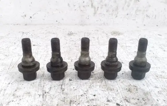Peugeot 508 Nuts/bolts 