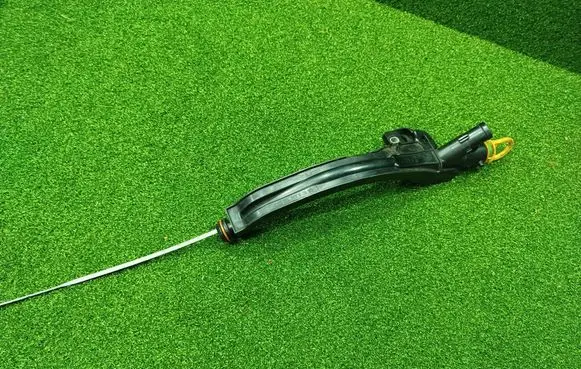 Renault Master III Oil level dip stick 8201026919B