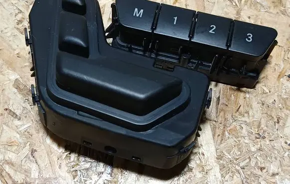 Mercedes-Benz CLS C218 X218 Seat control switch A2128700458 10019978