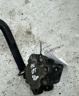 Audi A4 S4 B5 8D Power steering pump