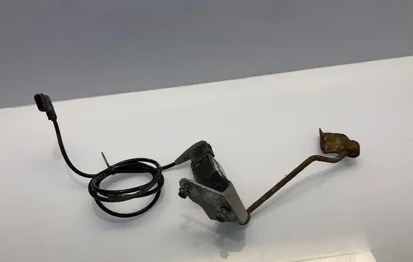 Mercedes-Benz E W211 Rear air suspension level height sensor A0105427717 0105427717