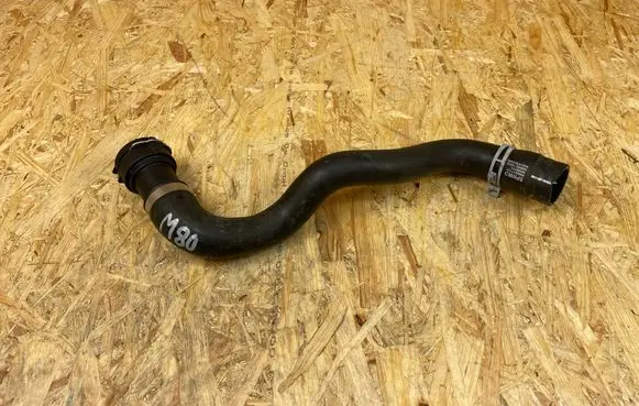 Volvo XC40 Engine coolant pipe/hose 32252715