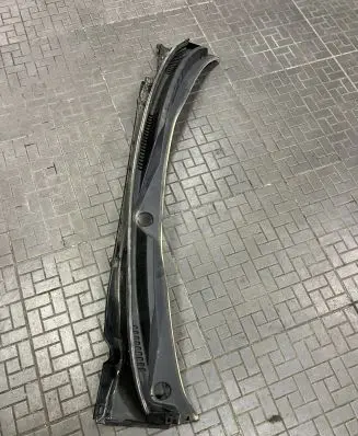 Suzuki Ignis Wiper trim LL825311100 825311100