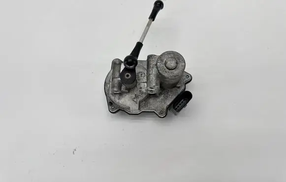 Audi Q7 4L Intake manifold valve actuator/motor 059129086L