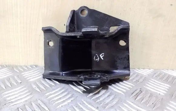 Hyundai i40 Engine mounting bracket