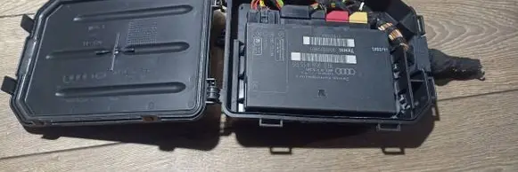 Audi A4 S4 B7 8E 8H Comfort/convenience module 8e0959433bs 50780 00002729d3