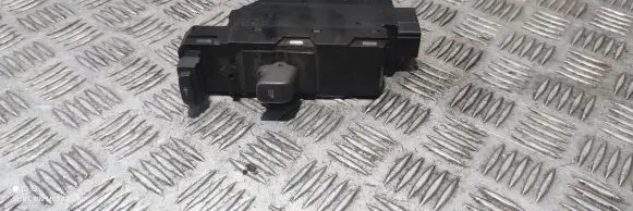 Volvo S80 Electric window control switch 8673187