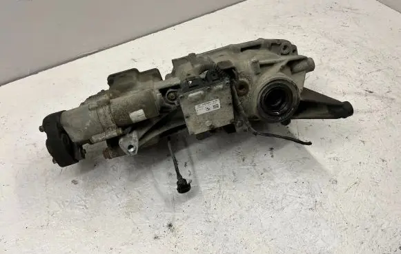 BMW 2 F46 Rear differential 33108655341