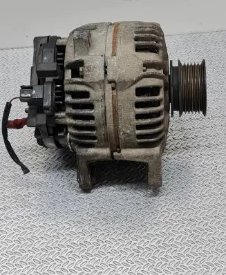 Renault Modus Generator/alternator 8200323137 14V65120A 0124425034