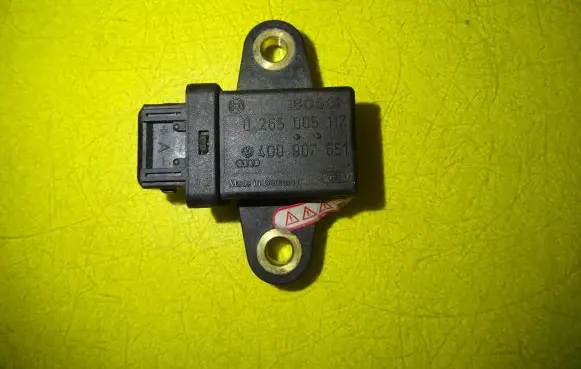 Audi A8 S8 D2 4D ESP acceleration yaw rate sensor 4D0907651 0265005117