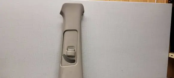 Opel Frontera B (B) pillar trim (top)
