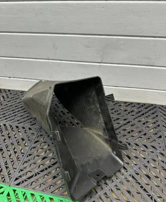 BMW X3 E83 Air intake duct part 3415925 50475 CH57550906