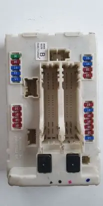 Nissan Murano Z51 Fuse module