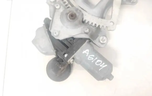 Toyota Urban Cruiser (XP110) Front door window regulator motor 85710-30400