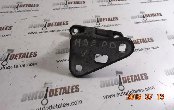 Mercedes-Benz E W211 Front door upper hinge