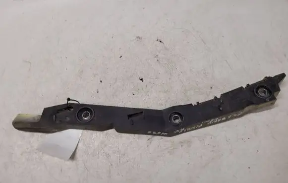 Front bumper mounting bracket