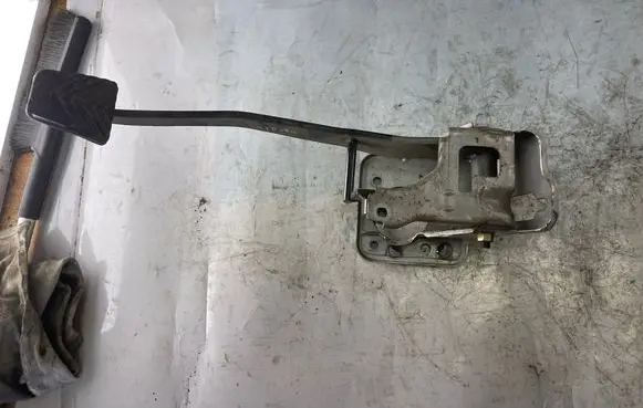 Hyundai Matrix Brake pedal