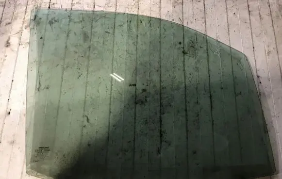 Fiat Ulysse Front door window glass four-door