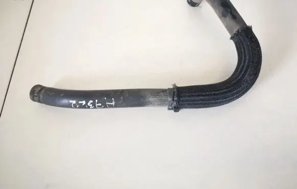 Toyota Avensis T250 Engine coolant pipe/hose
