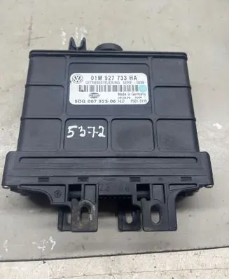 Audi A3 S3 8L Gearbox control unit/module 01M927733HA 5DG00792306