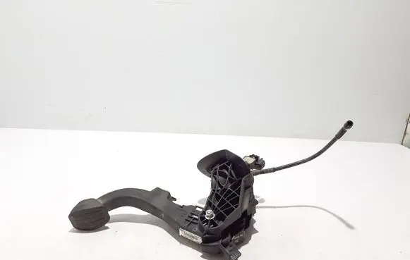 Toyota Proace Clutch pedal 9818902380