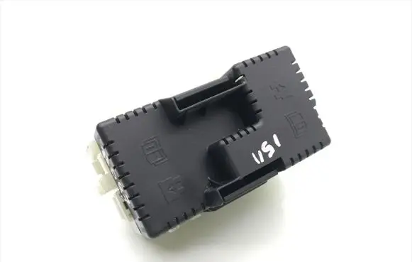 Ford Mondeo MK IV Fuse module 6G9T-14C507-AB