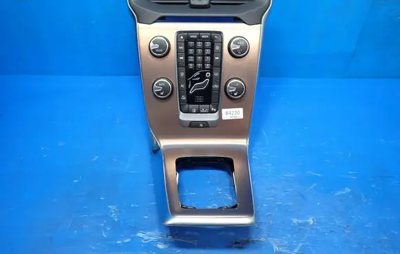 Multifunctional control switch/knob
