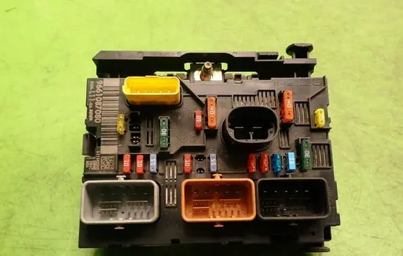 Peugeot 307 BSM Control unit 9661087080