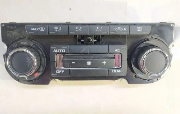 Skoda Octavia Mk2 (1Z) Climate control unit