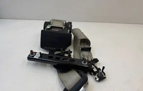 Volvo XC90 Front seatbelt 39844547