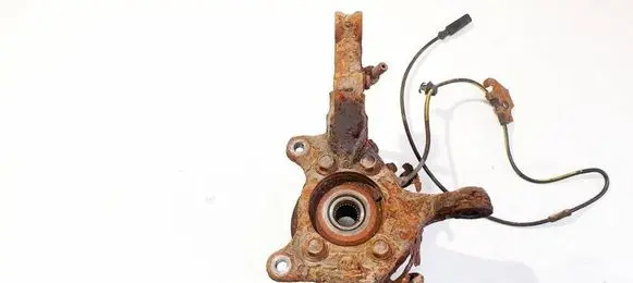 Toyota Avensis T270 Front wheel hub