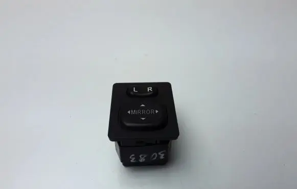 Toyota Auris E180 Wing mirror switch 183640