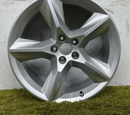 Audi Q7 4M R19 alloy rim 4m0601025ac