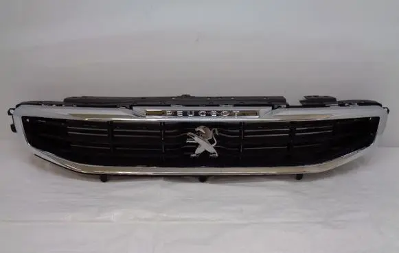 Peugeot 508 Front bumper upper radiator grill 9807631080