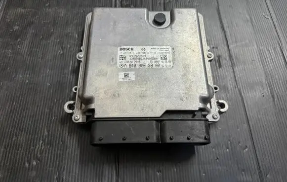 Mercedes-Benz A W169 Engine control unit/module A6409003900 0281017238