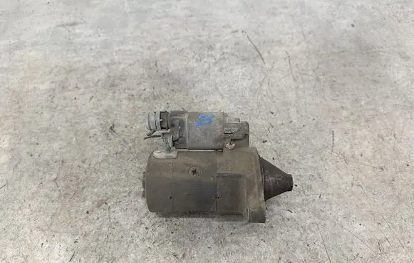 Toyota Yaris Starter motor 