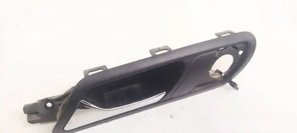 Volkswagen PASSAT B6 Rear door interior handle 3C4839113